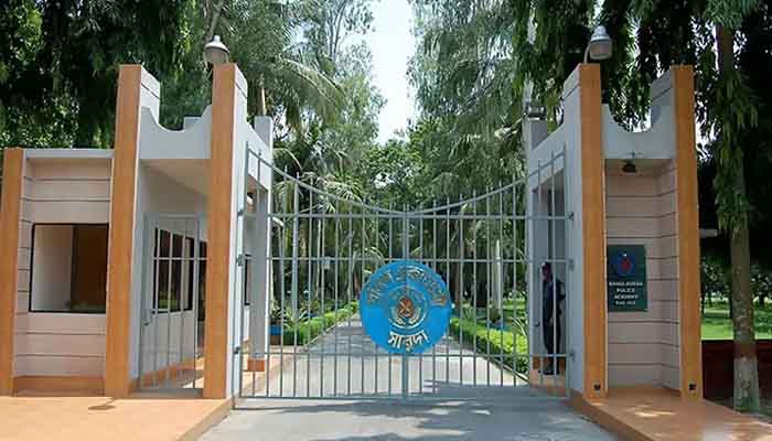 সারদা পুলিশ একাডেমি থেকে পালিয়েছেন ডিআইজি !