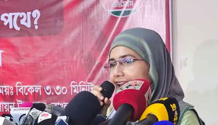  ‘শাপলা কলি’ দিয়ে এনসিপিকে বাচ্চা দেখানোর চেষ্টা: সামান্তা শারমিন