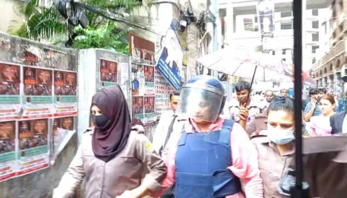 বরিশালের সাবেক এমপি জেবুন্নেছা আফরোজকে হত্যা চেষ্টা মামলায় গ্রেপ্তার