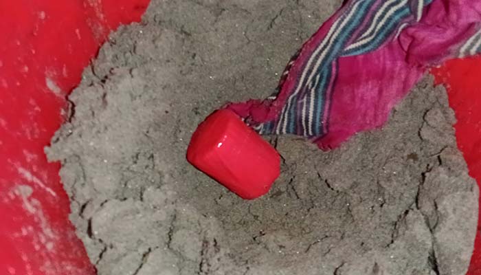 বরিশালের বাবুগঞ্জ থেকে ককটেল উদ্ধার