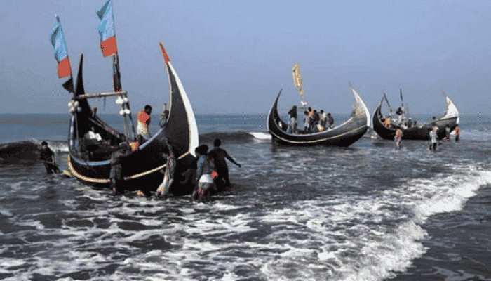 কুয়াকাটায় উত্তাল সাগর, সংকেত চার বন্দরে