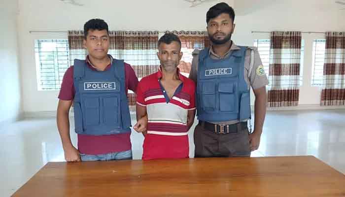 মুলাদী থেকে বোমারু জামাল গ্রেপ্তার