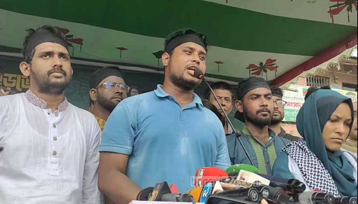 ভাই-ব্রাদার কোঠার এই স্বাস্থ্য উপদেষ্টাকে লইয়া আমরা কী করিব? 