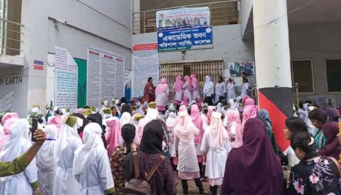 ৪ মাসেও সুরাহা হয়নি ৩ দাবি,  বেড়েছে আরো 