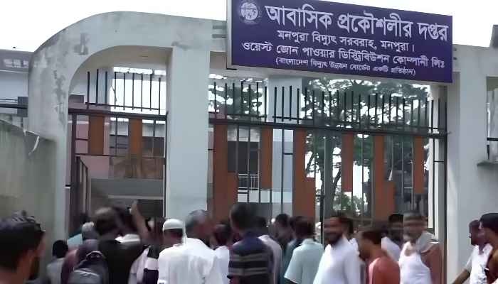 দিনে ১ ঘন্টা বিদ্যুৎ; মনপুরায় ব্যবসায়ীদের অবস্থান