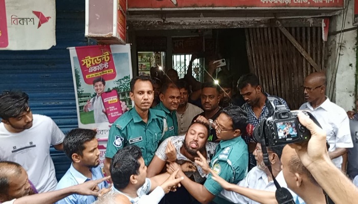 বরিশালে জাপার মিছিলে হামলা,১জনকে ধরে পুলিশে সোপার্দ