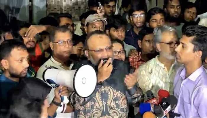 ঢাবি হলে ছাত্ররাজনীতি নিষিদ্ধের সিদ্ধান্ত বহাল: ঢাবি উপাচার্য