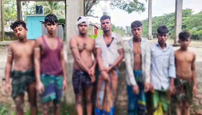 হিজলায় ইলিশ রক্ষাকারী অভিযানিক দলের উপর হামলা