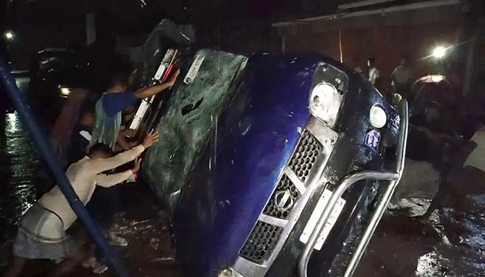 ট্রলার জব্দ;  বরগুনায় জেলে-কোস্টগার্ড সংঘর্ষ