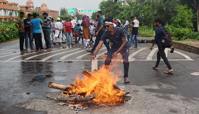 কোটা;আজও  বরিশাল বিশ্ববিদ্যালয়ের শিক্ষার্থীদের বিক্ষোভ