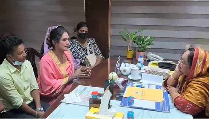 বরিশাল সিটি কপোরেশনে চাকরি পেলেন তৃতীয় লিঙ্গের অভি