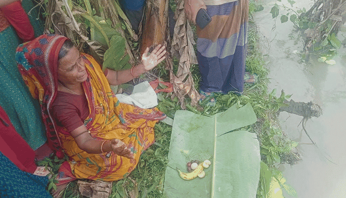 বাবুগঞ্জে সন্ধ্যা নদীর ভাঙনে আতঙ্ক