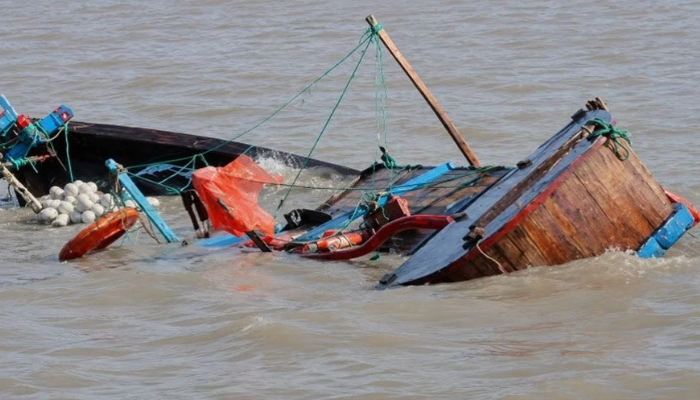 বঙ্গোপসাগরে ভোলার ট্রলারডুবি, একজন জেলে নিখোঁজ