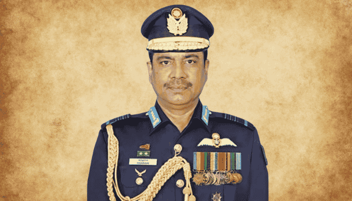সাবেক বিমান বাহিনী প্রধান কাতারে গ্রেফতার