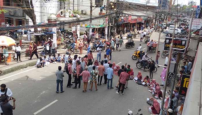 ‘আমাদের সঙ্গে কথা না বলে সরকার ভুল করছে’‎