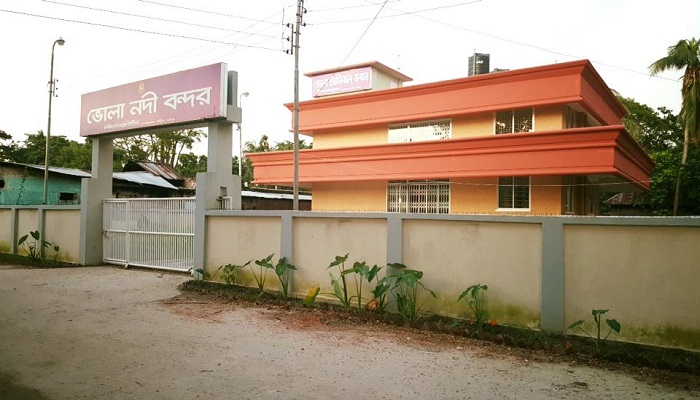ভোলার ১০ রুটে লঞ্চ চলাচল বন্ধ