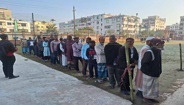 অবশেষে ভোটারের লাইন পাওয়া গেল