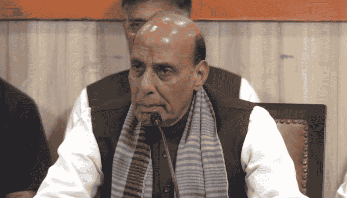 বাংলাদেশের নাম টেনে রাজনাথের আক্রমণ