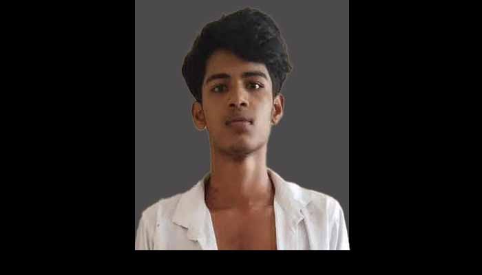 যুবককে খুনের পর থানায় স্কুলছাত্রের আত্মসমর্পণ