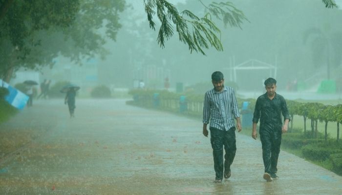বরিশালসহ ১১ এলাকায় ঝোড়ো হাওয়াসহ বৃষ্টির পূর্বাভাস