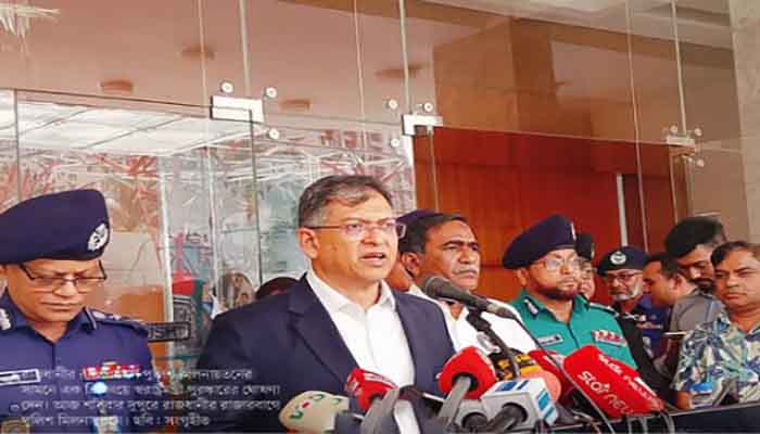 পুলিশের বিশেষ ইউনিট গঠন, অস্ত্র উদ্ধারে পুরস্কার ঘোষণা