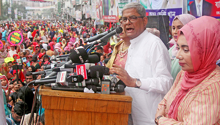 অহংকারী সরকার কারও কথা শুনছে না: ফখরুল