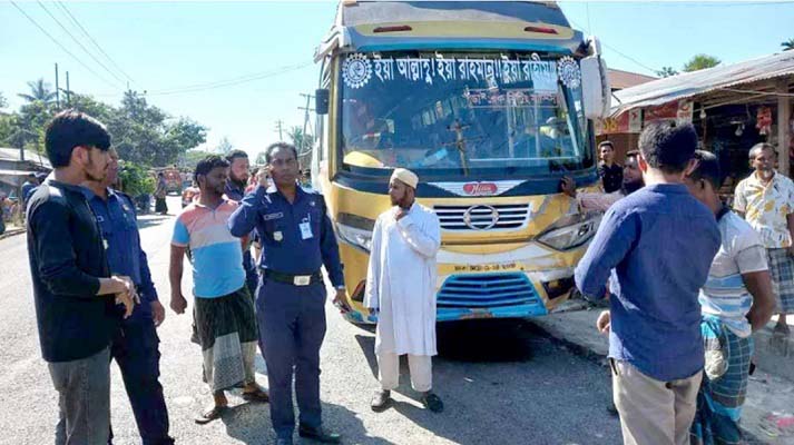 ভোলার লালমোহনে সড়ক দুর্ঘটনায় নিহত ২