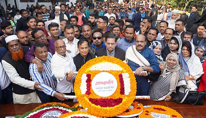 শহীদ বুদ্ধিজীবী দিবসে বরিশালে শ্রদ্ধা নিবেদন