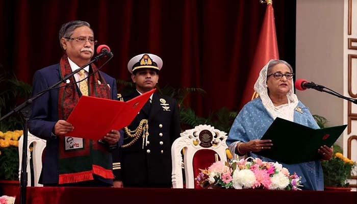 শেখ হাসিনাসহ ৩৭ সদস্যের মন্ত্রিসভার শপথ গ্রহন